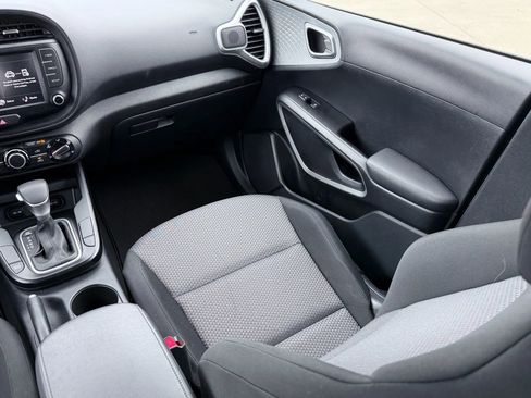 Used 2024 Kia Soul LX w/ Option Group 015 image 12