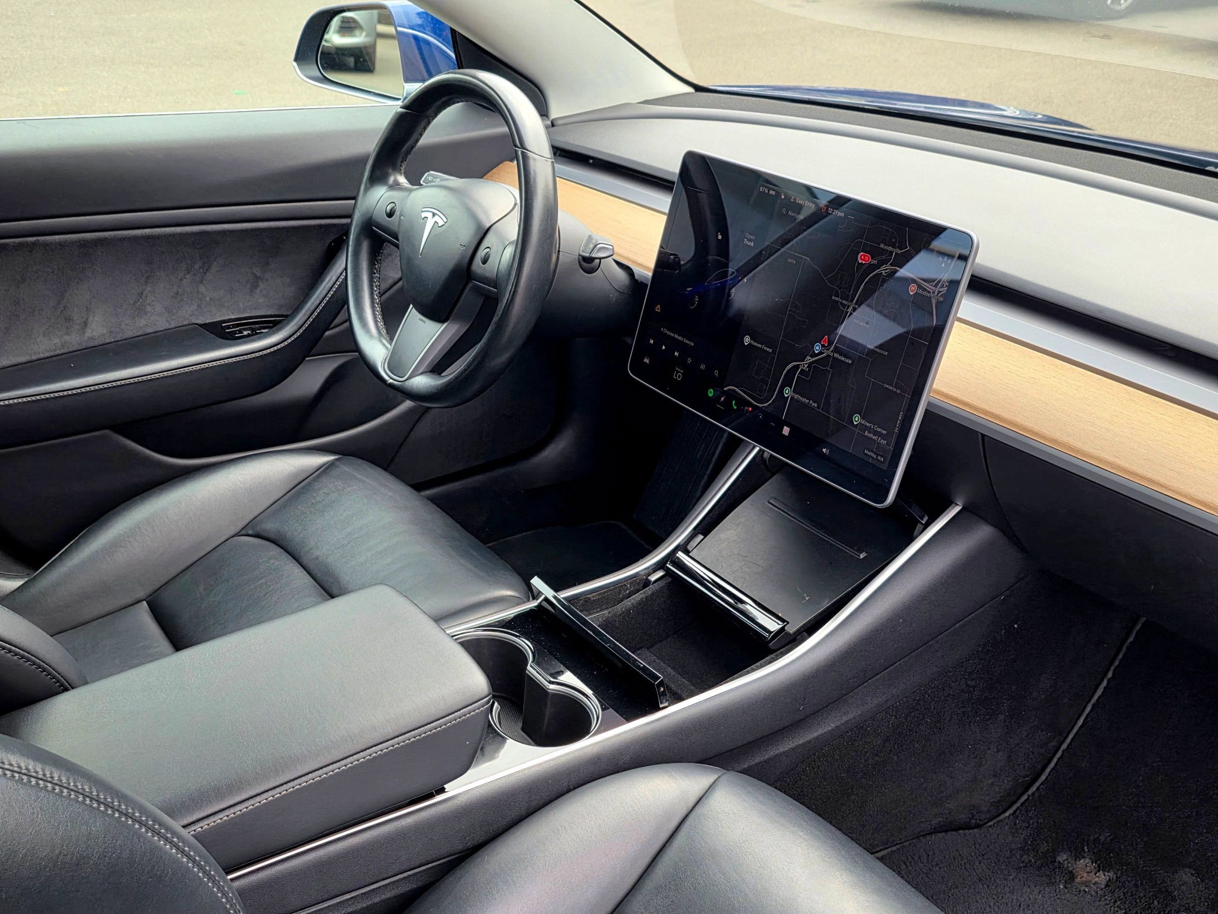 Used 2018 Tesla Model 3 Long Range RWD image 19