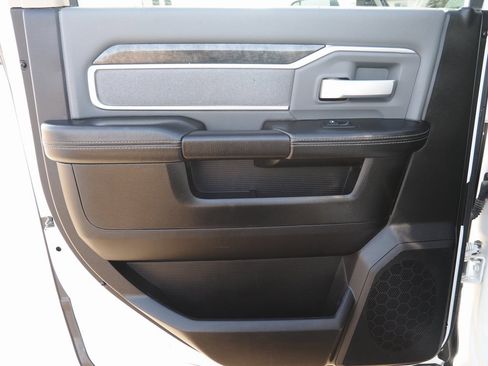 Used 2019 RAM 2500 Big Horn image 40