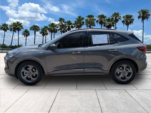 Certified 2023 Ford Escape ST-Line w/ Tech Pack #1 FWD image 4