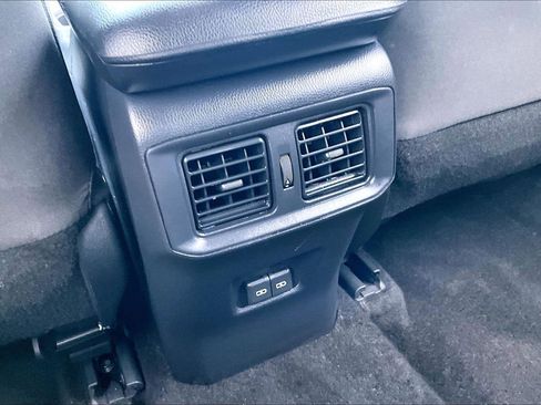 Used 2025 Toyota RAV4 XLE image 32