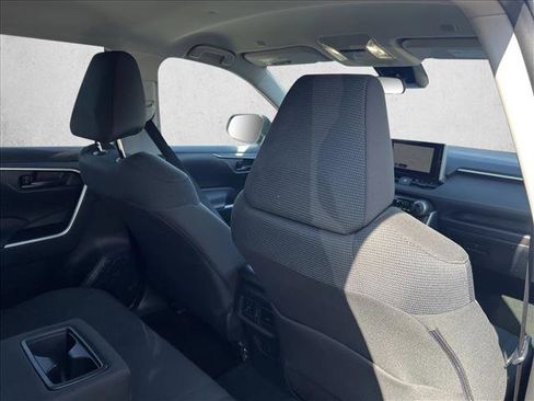 Certified 2025 Toyota RAV4 LE image 21