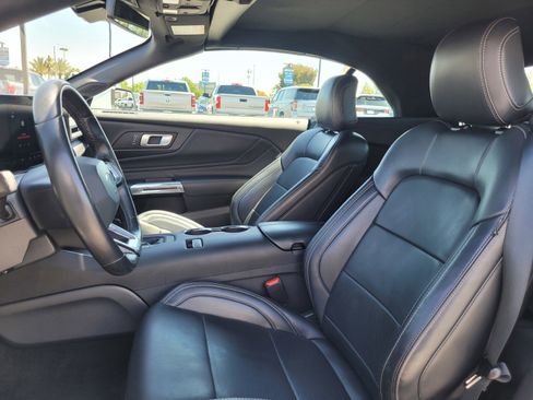 Used 2025 Ford Mustang Premium RWD image 11