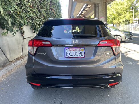 Used 2021 Honda HR-V Sport image 7
