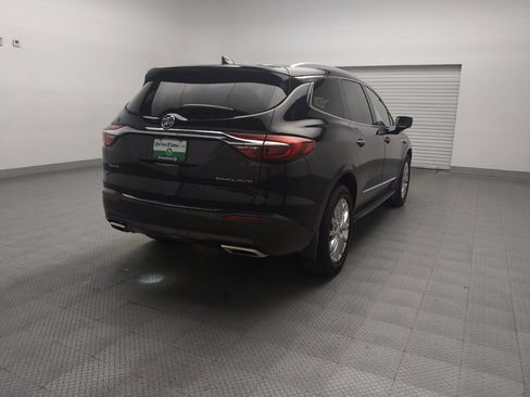 Used 2018 Buick Enclave Premium w/ LPO, Luxury Package image 9