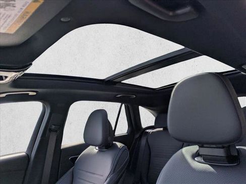 New 2026 Mercedes-Benz GLC 300 4MATIC image 14