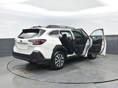 Used 2025 Subaru Outback Premium AWD/4WD image 25