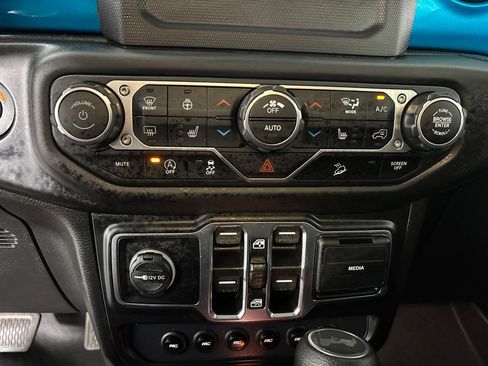 Used 2020 Jeep Wrangler Unlimited Sport AWD/4WD image 20