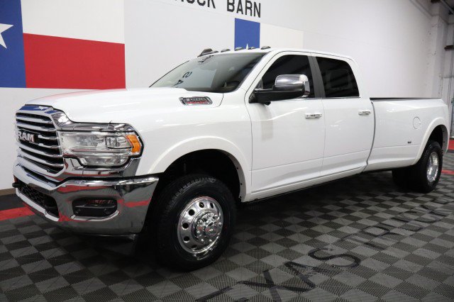 Used 2022 RAM 3500 Limited AWD/4WD image 2