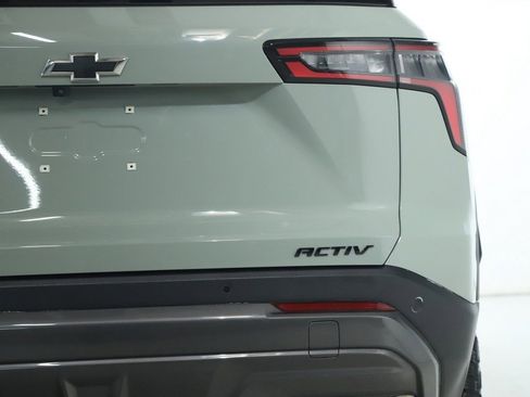 Used 2025 Chevrolet Equinox ACTIV w/ Safety and Technology Package image 43