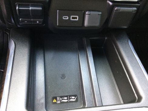 Used 2020 GMC Sierra 2500 Denali w/ Denali Ultimate Package image 24