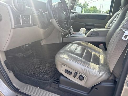 Used 2003 HUMMER H2 w/ Preferred Equipment Group AWD/4WD image 7