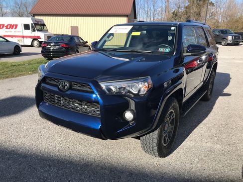 Certified 2019 Toyota 4Runner SR5 Premium image 4