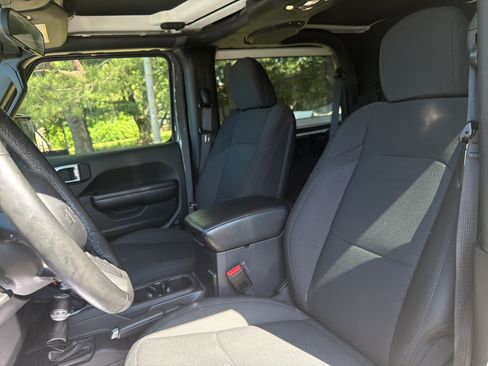Used 2021 Jeep Wrangler Sport AWD/4WD image 11