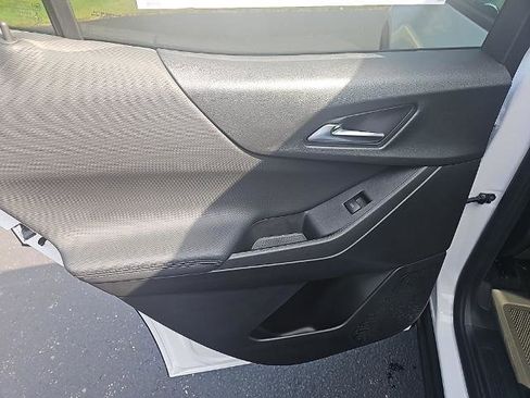 New 2026 Chevrolet Equinox LT w/ Convenience Package II image 18