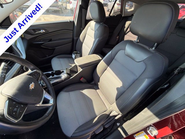 Used 2025 Chevrolet Trax LT w/ Driver Confidence Package FWD image 37