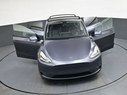 Used 2021 Tesla Model Y Performance image 41