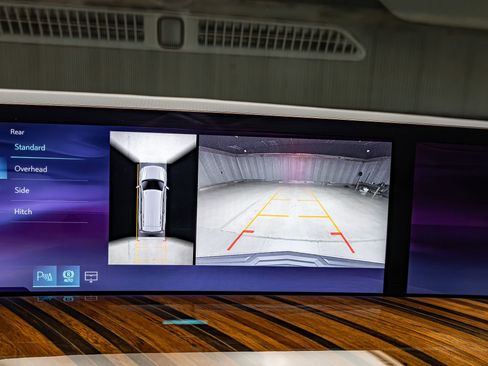 Used 2026 Cadillac Escalade Platinum Sport w/ LPO, ONYX Package image 19