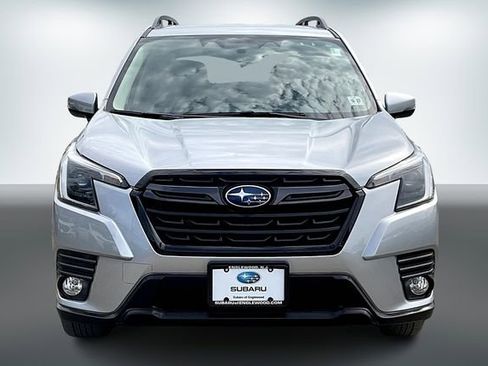 Used 2022 Subaru Forester Limited image 2