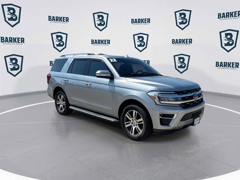 Used 2022 Ford Expedition Limited AWD/4WD image 2
