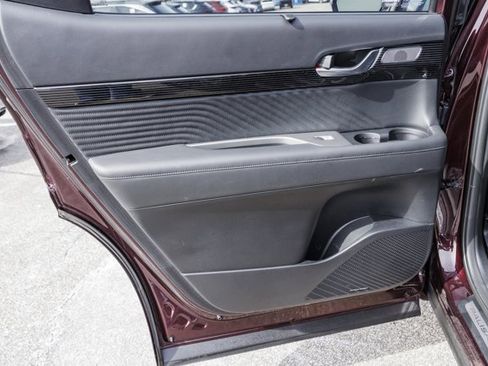 Used 2023 Hyundai Palisade Calligraphy image 23