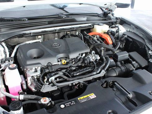 Used 2023 Toyota Crown Limited image 60