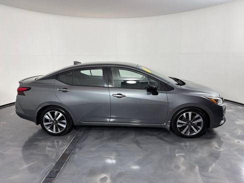 Used 2020 Nissan Versa SR w/ Convenience Package FWD image 4