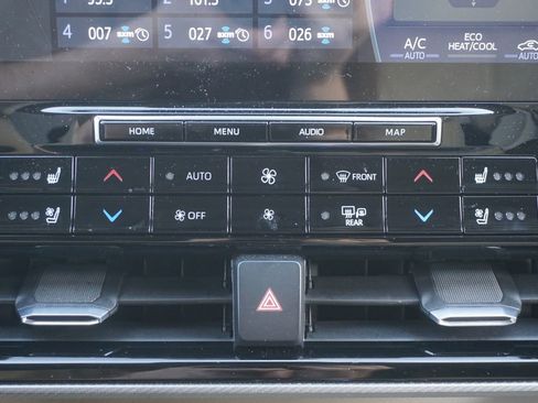 Used 2020 Toyota Highlander Platinum image 16