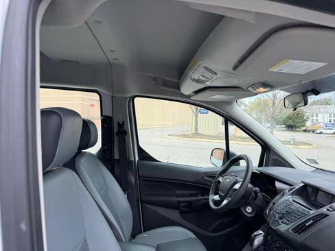 Used 2016 Ford Transit Connect XL image 18