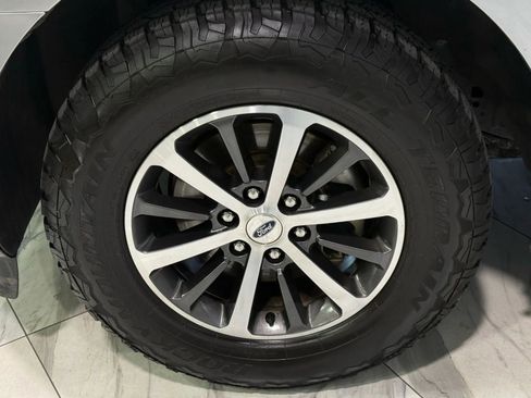 Used 2020 Ford Expedition XLT image 35