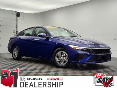 Used 2025 Hyundai Elantra SE