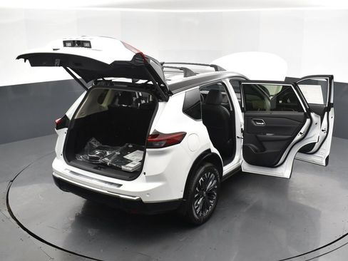 New 2026 Nissan Rogue Platinum w/ Platinum Premium Package AWD/4WD image 32
