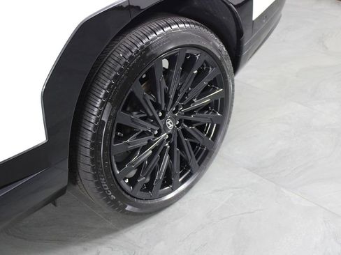 Used 2025 Hyundai Santa Fe Calligraphy image 12