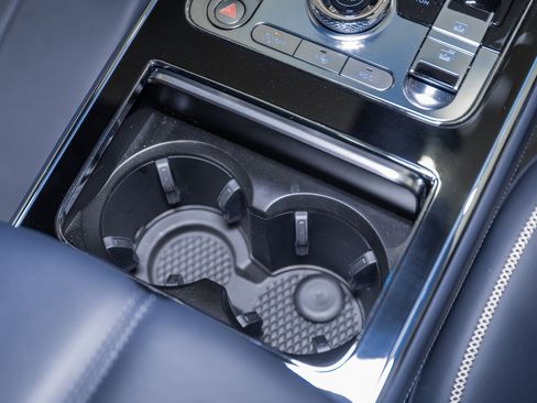 Certified 2024 Bentley Flying Spur V8 AWD/4WD image 53