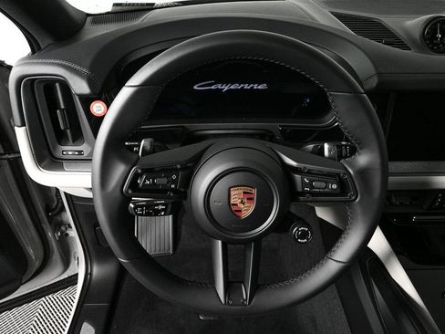 Certified 2026 Porsche Cayenne Coupe AWD/4WD image 9