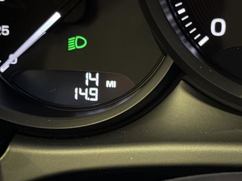 New 2026 Porsche Macan image 22