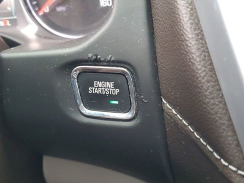 Used 2019 GMC Acadia SLT w/ LPO, Floor Liner Package image 30