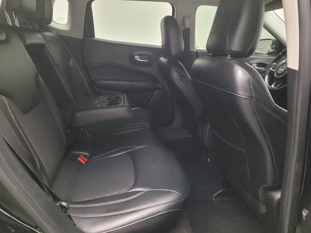 Used 2018 Jeep Compass Latitude w/ Popular Equipment Group AWD/4WD image 19