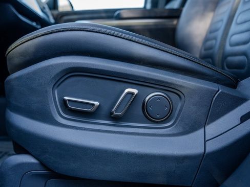 Used 2022 Rivian R1T Adventure image 16