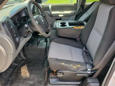 Used 2007 Chevrolet Silverado 1500 W/T w/ Fleet Convenience Package AWD/4WD image 11