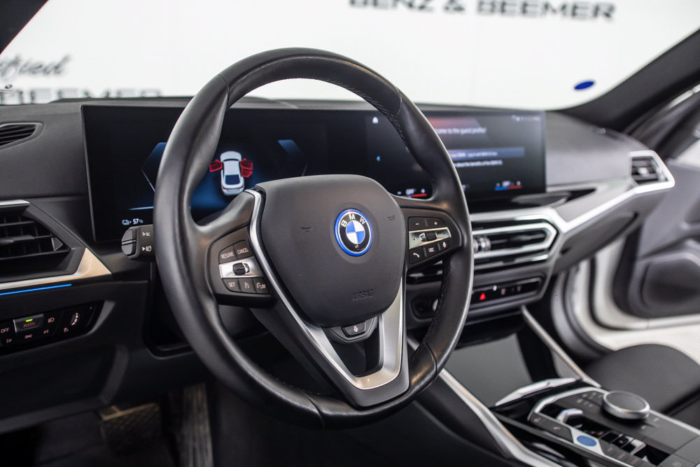 Used 2023 BMW i4 eDrive35 w/ Premium Package RWD image 21
