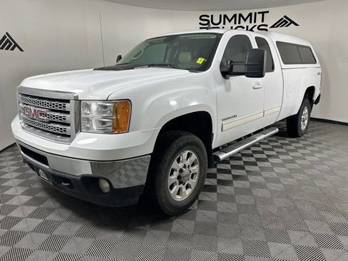 Used 2013 GMC Sierra 2500 SLT w/ SLT Convenience Package AWD/4WD image 3