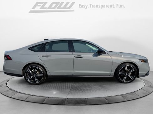 Used 2026 Honda Accord SE image 8