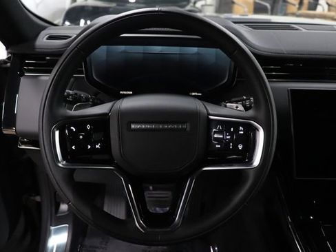 Used 2025 Land Rover Range Rover Sport SE AWD/4WD image 28