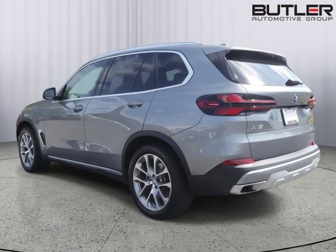 Used 2024 BMW X5 xDrive40i w/ Parking Assistance Package image 5