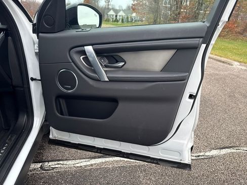 New 2025 Land Rover Discovery Sport S image 15