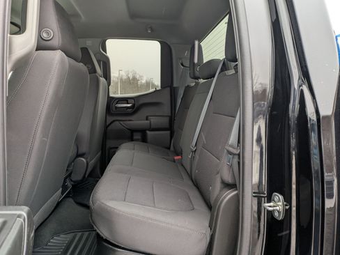 Used 2022 Chevrolet Silverado 1500 Custom image 9