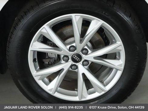 Used 2025 Audi Q3 2.0T Premium AWD/4WD image 39