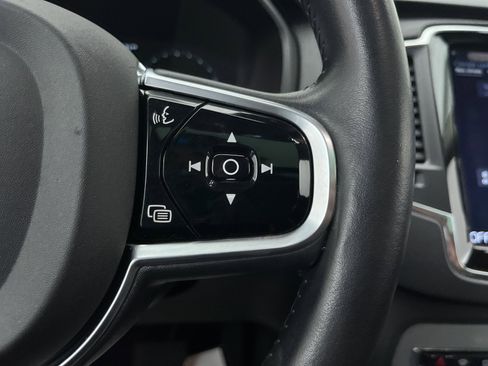 Used 2016 Volvo XC90 T6 Momentum w/ Vision Package image 27