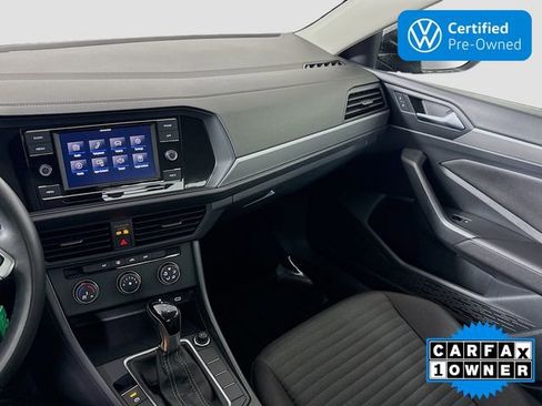 Certified 2024 Volkswagen Jetta S image 21